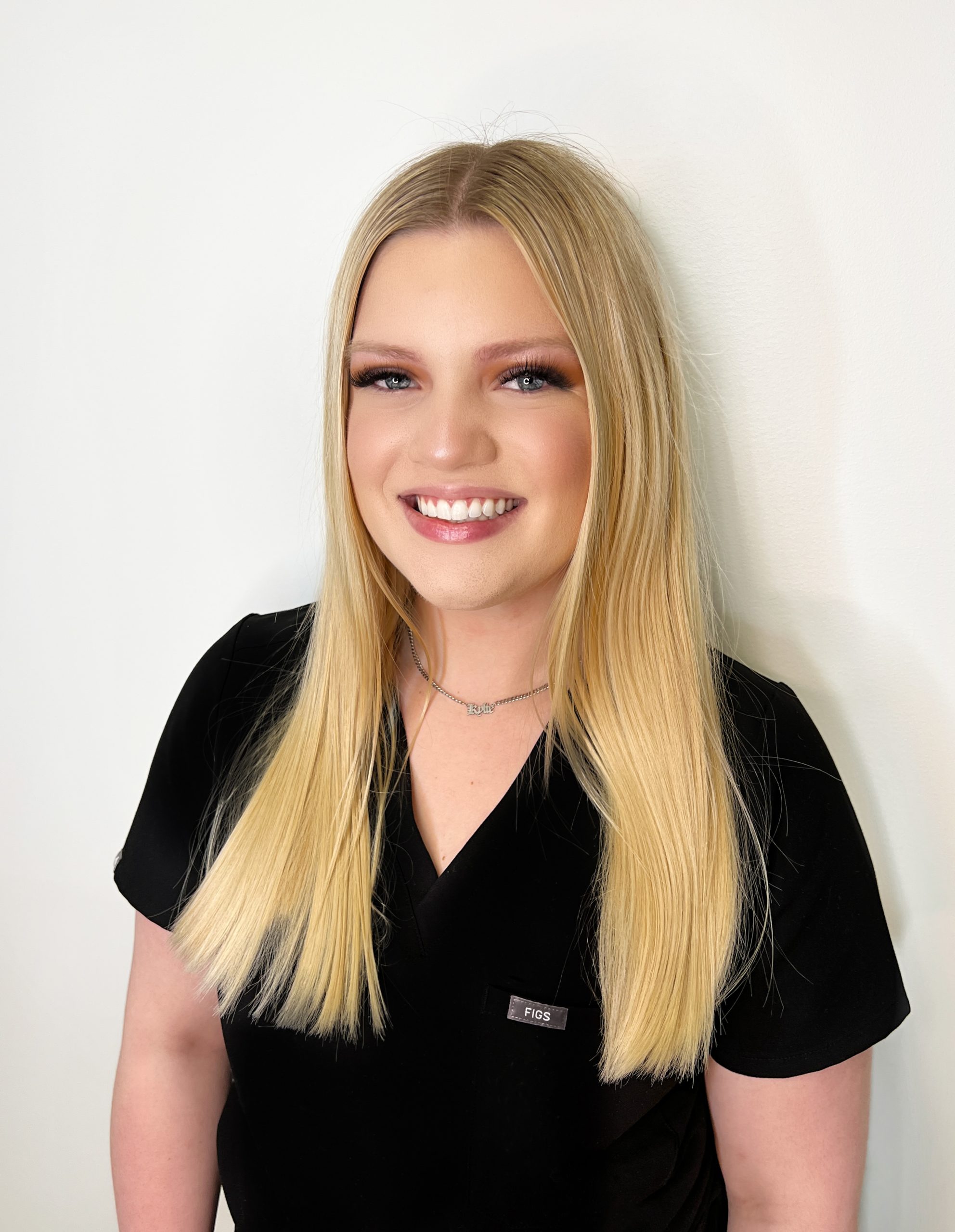 Kylie Headshot