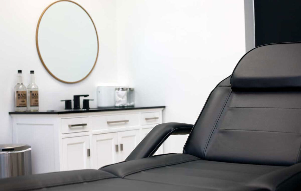 savvy aesthetics spa chair